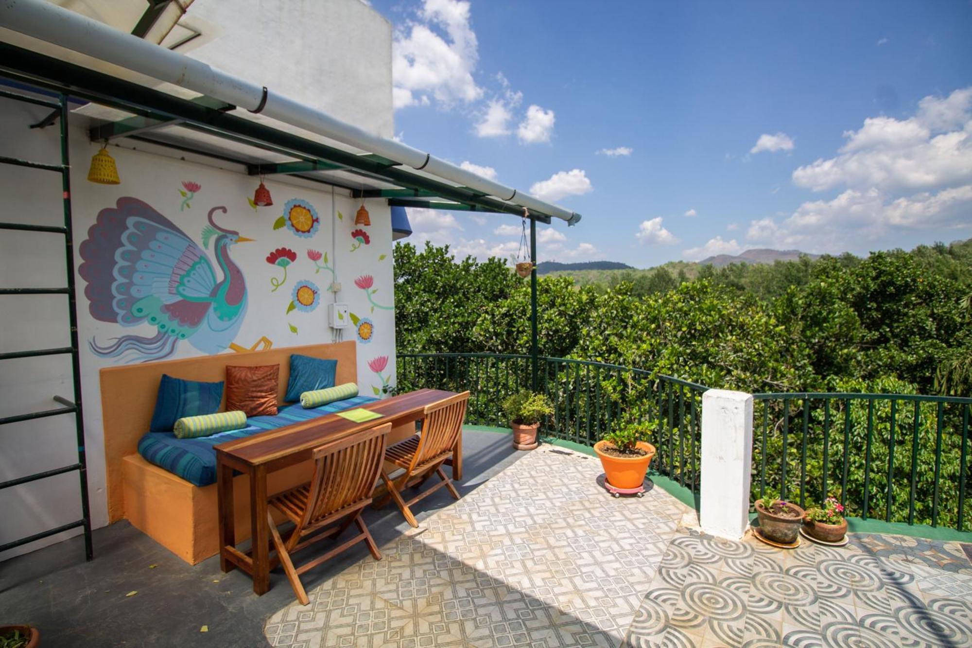 Chrissie'S Hotel Thekkady Exterior foto